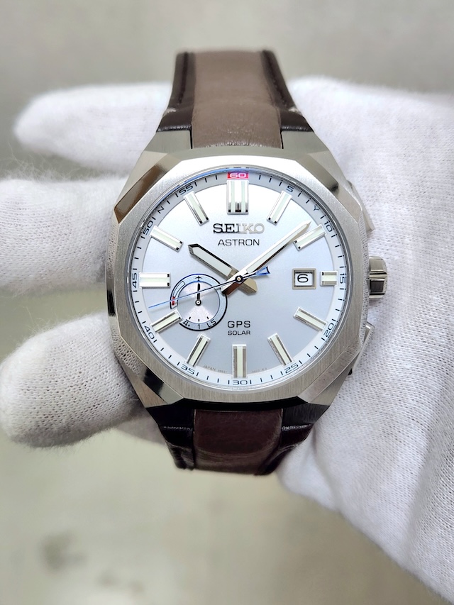 ASTRON
アストロン
SBXD019
セイコー腕時計110周年記念横断コレクション
「ローレル」