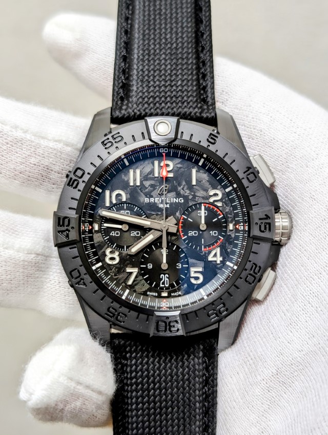 BREITLING
Avenger B01
Chronograph 44
Nightmission
ブライトリング
アベンジャー B01
クロノグラフ44
ナイトミッション
SB0147101B1X1