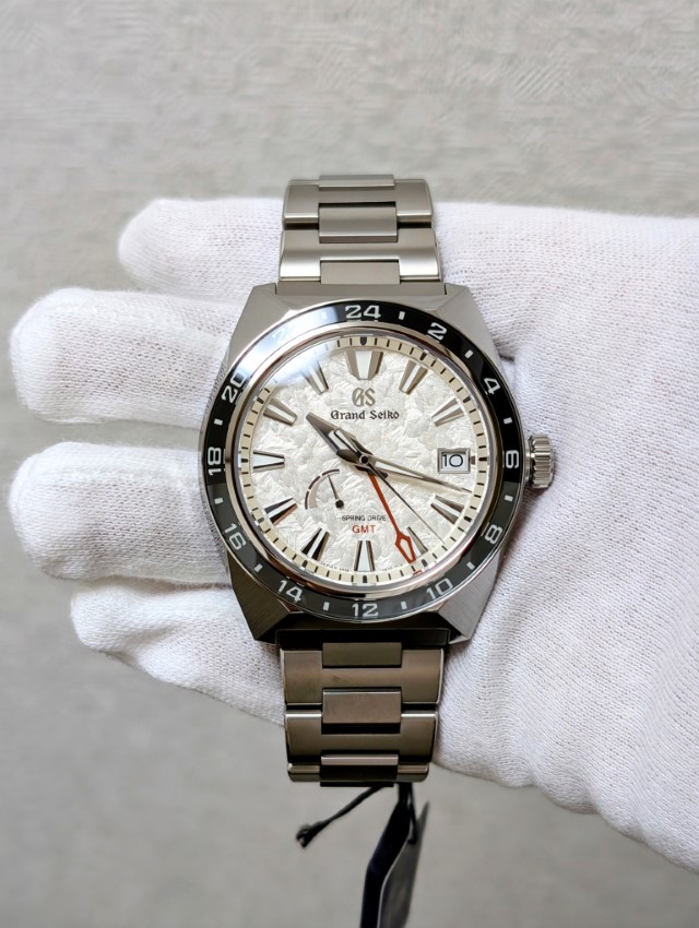 GRAND SEIKO
グランドセイコー
SBGE307