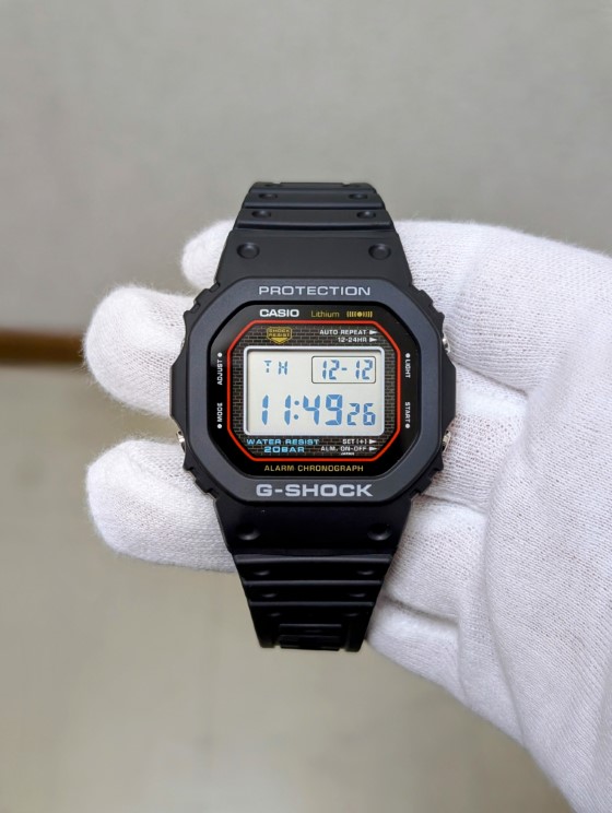 G-SHOCK DW-5000R-1AJF