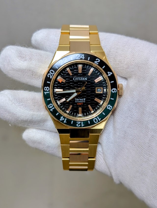 CITIZEN
Series 8
シチズン
シリーズ８
880 Mechanical
NB6033-51E