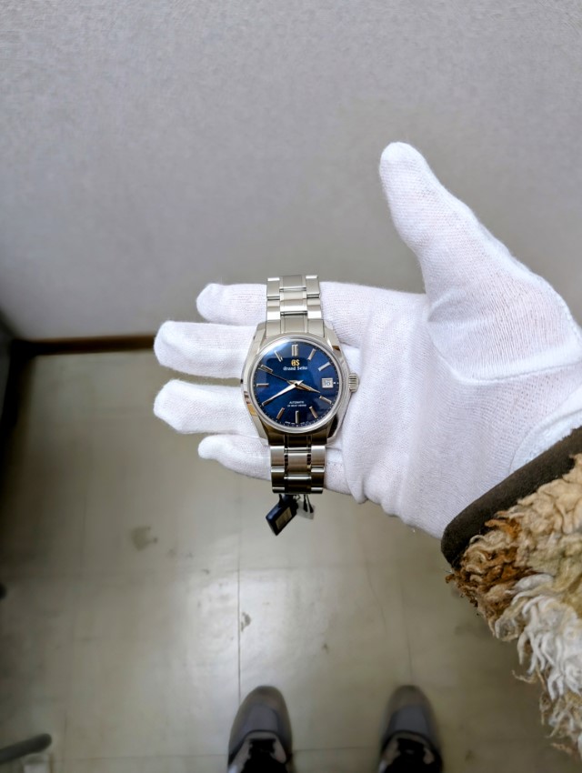 GRAND SEIKO
Heritage Collection
グランドセイコー
ヘリテージコレクション
SBGH353