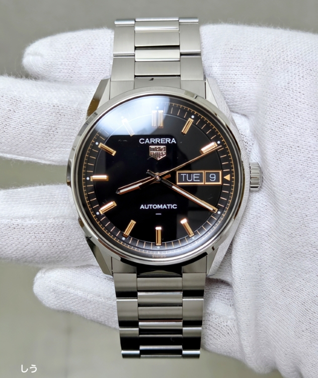 TAG HEUER
CARRERA
DAY DATE
タグ・ホイヤー
カレラ
デイデイト
WDA2111.BD0001