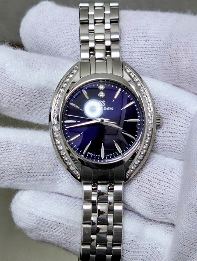 GRAND SEIKO
グランドセイコー
HERITAGE COLLECTION
STGF345