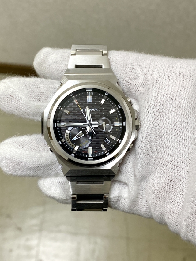 G-SHOCK
GST-B1000D-1AJF