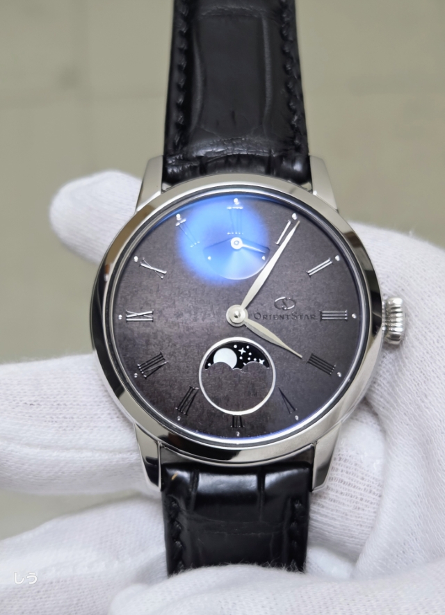 OREINT STAR
M45 F8 Mechanical Moon Phase Hand Winding
オリエントスター
M45 F8 メカニカル ムーンフェイズ 手巻き
RK-BW0002N
PRESTIGE SHOP限定100本