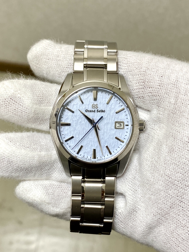 GRAND SEIKO
Hertage Collection
グランドセイコー
ヘリテージコレクション
SBGX357