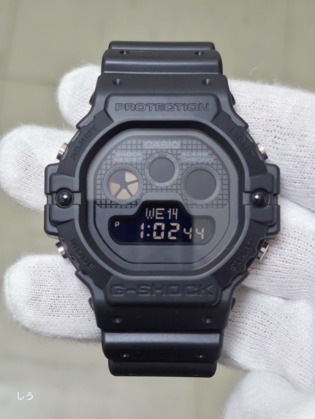 G-SHOCK
DW-5900UBB-1JF