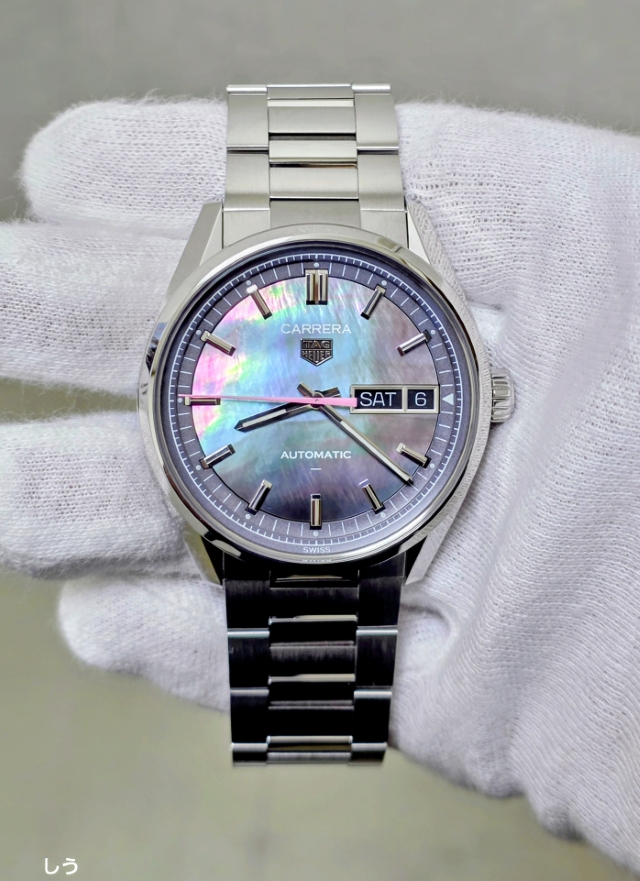 TAG Heuer
CARRERA
DAY-DATE JAPAN LIMITED EDITION
タグ・ホイヤー
カレラ
デイデイト ジャパン リミテッドエディション
日本限定200本
WDA2116.BA0043