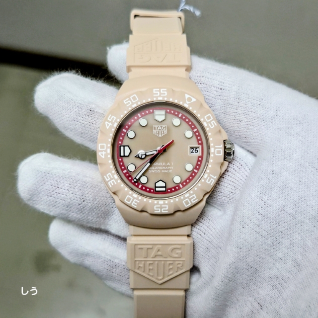TAG HEUER
FORMULA 1 SOLARGRAPH
タグ・ホイヤー
フォーミュラー1 ソーラーグラフ
2500本限定
WBY1165.FT8115