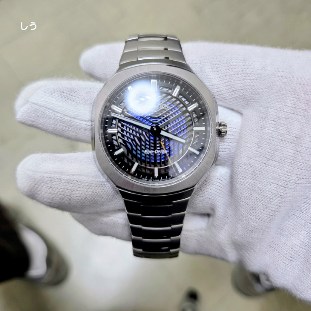 Eco-Drive PHOTON
エコ・ドライブ フォトン
BJ6560-53W
エコ・ドライブ誕生50周年記念
世界限定5000本