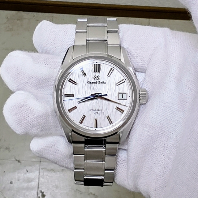 GRAND SEIKO
EVOLUTION 9
グランドセイコー
エボリューション9 コレクション
SLGB009