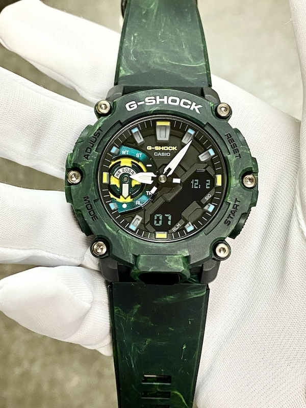 G-SHOCK  ジーショック  GA-2200MFR  17,000円＋税