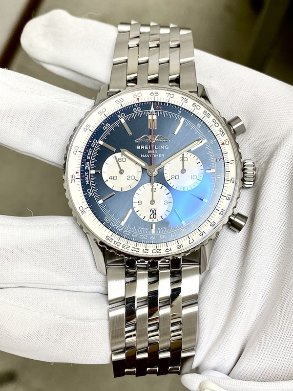 BREITLING NAVITIMER B01  CHRONOGRAPH 46  ブライトリング ナビタイマーB01  クロノグラフ 46  AB0137211C1A1