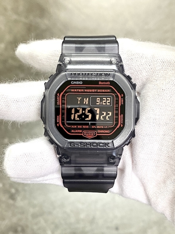 G-SHOCK DW-B5600G 14,000円＋税