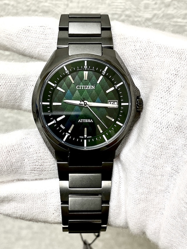 CITIZEN ATTESA シチズン アテッサ LIGHT in BLACK 2022 GREEN EDITION CB3015-53W LIMITED AMOUT TO 1,300 PCS. IN THE WOLRD 世界限定1,300本 JPY 95,000円＋税