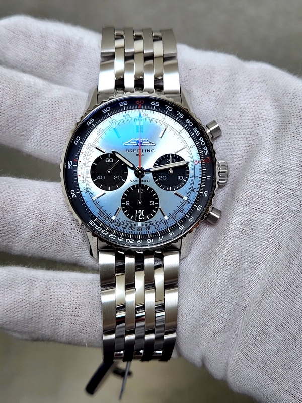 BREITLING NAVITMER B01 CHRONOGRAPH 41 ブライトリング ナビタイマーB01 クロノグラフ 41 AB0139241C2A1 JPY 1,055,000円＋税